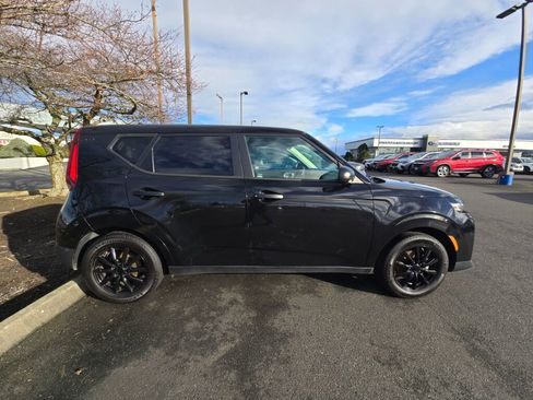 Used 2021 Kia Soul LX image 4