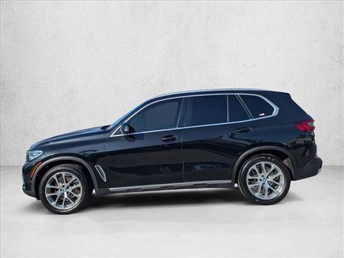 Used 2022 BMW X5 xDrive40i w/ Parking Assistance Package image 9