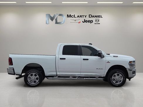 Used 2025 RAM 2500 Big Horn AWD/4WD image 6