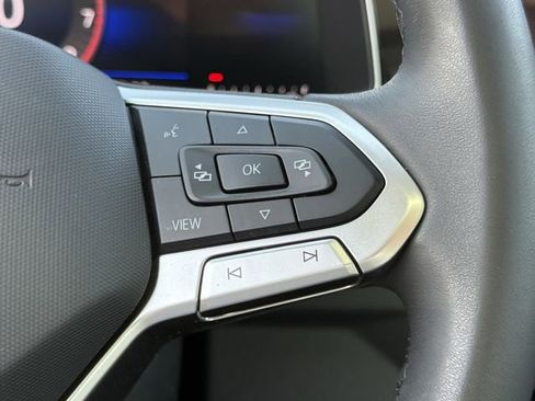 Used 2026 Volkswagen Jetta SE FWD image 12