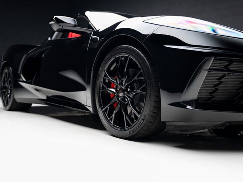 Used 2025 Chevrolet Corvette Stingray Convertible w/ 1LT image 73