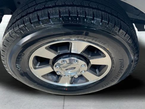 Used 2015 Ford F250 Lariat image 10