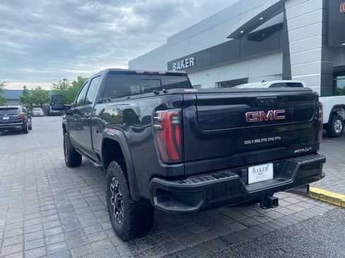 Used 2024 GMC Sierra 2500 AT4X AWD/4WD image 7