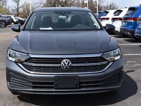 Used 2024 Volkswagen Jetta S image 4