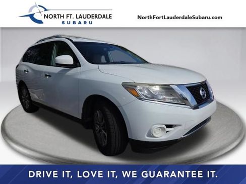 Used 2016 Nissan Pathfinder S FWD image 1