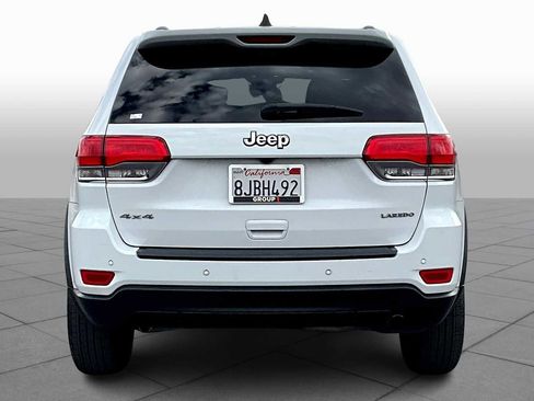 Used 2019 Jeep Grand Cherokee Laredo w/ Security & Convenience Group image 4