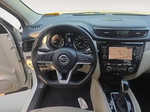 Used 2020 Nissan Rogue Sport SL w/ Premium Package FWD image 10