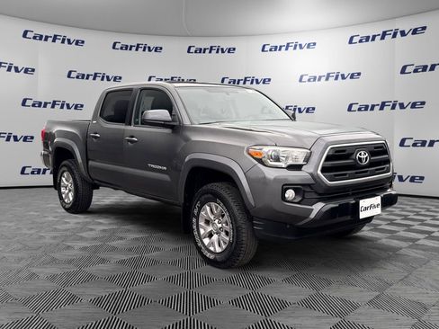 Used 2016 Toyota Tacoma SR5 w/ SR5 Appearance Package (SN) AWD/4WD image 8