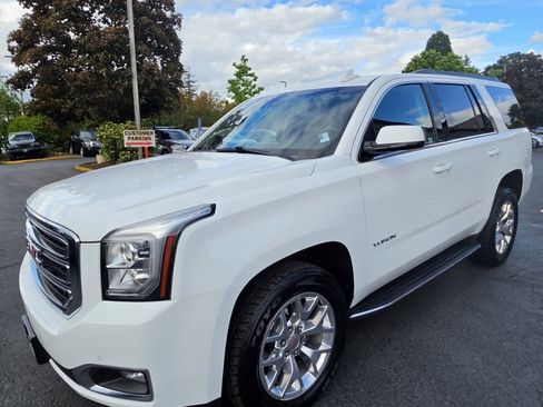 Used 2017 GMC Yukon SLT w/ Open Road Package AWD/4WD image 5