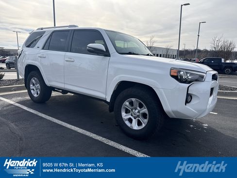 Used 2018 Toyota 4Runner SR5 Premium image 1