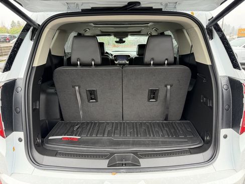 Used 2023 GMC Acadia Denali w/ Denali Ultimate Package image 11