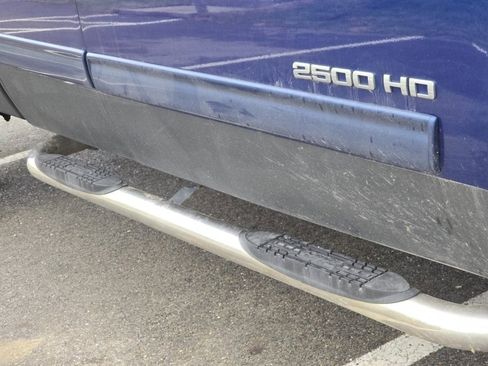 Used 2013 Chevrolet Silverado 2500 LT w/ Interior Plus Package image 12