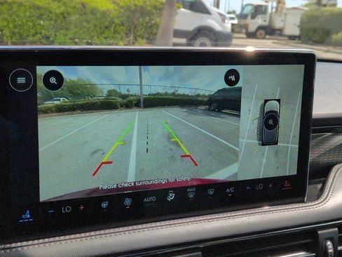 Used 2025 Lincoln Corsair Grand Touring w/ Equipment Group 302A image 21