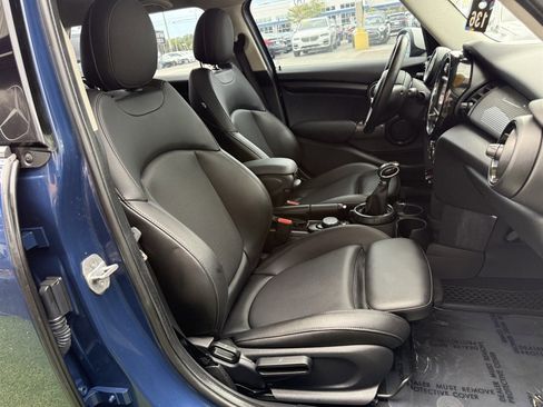 Used 2016 MINI Cooper 4-Door Hardtop FWD image 18
