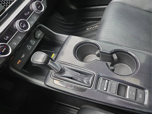 Used 2022 Honda Civic Touring image 25