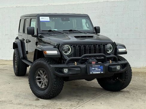 Used 2024 Jeep Wrangler Unlimited Rubicon 392 image 2