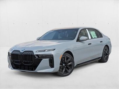 New 2025 BMW 750e xDrive w/ Premium Package