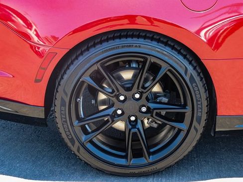 Used 2019 Chevrolet Camaro LT RWD image 9