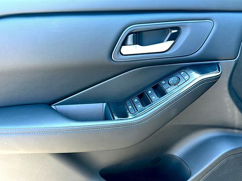 New 2026 Nissan Rogue SV FWD image 13