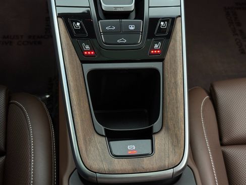 Used 2023 Porsche 911 Carrera S w/ Sport Package image 33