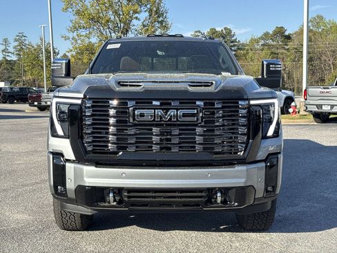 New 2026 GMC Sierra 2500 Denali Ultimate AWD/4WD image 3