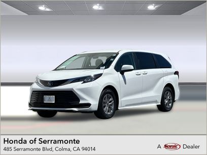 Used 2022 Toyota Sienna LE