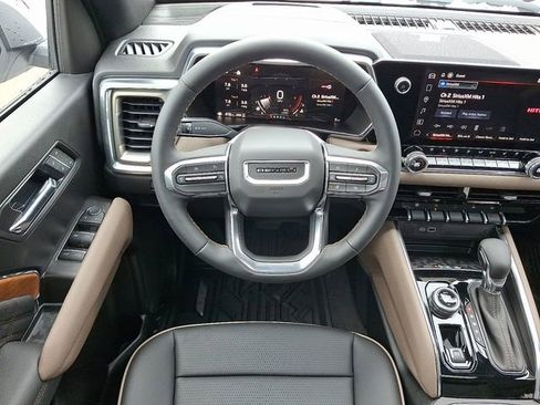 New 2026 GMC Canyon Denali image 12