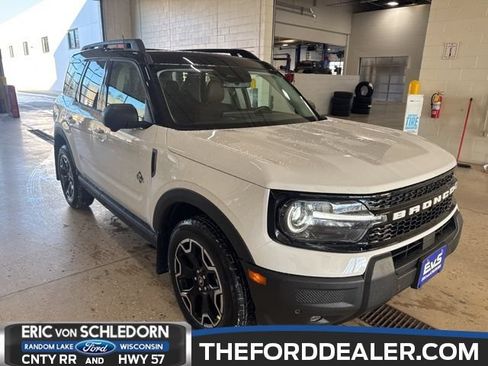 New 2025 Ford Bronco Sport Outer Banks w/ Outer Banks Tech Package+ AWD/4WD image 1