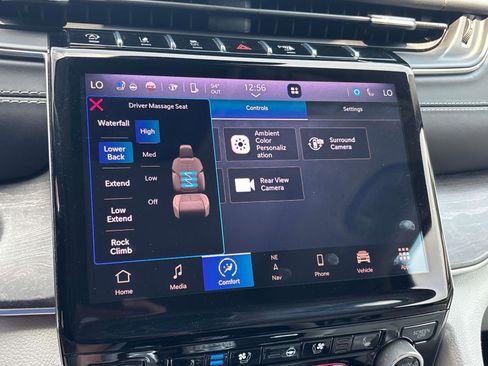 Used 2022 Jeep Grand Cherokee Overland w/ Adv Protech Group III image 27