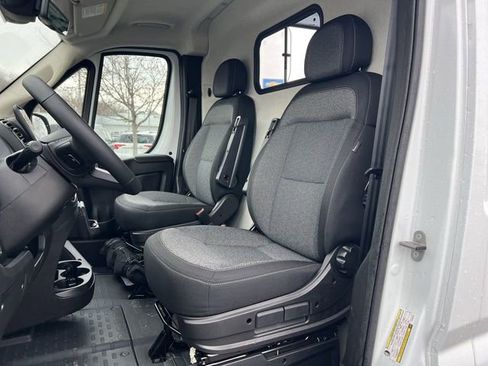 New 2026 RAM ProMaster 2500 w/ Premium Convenience Group FWD image 15
