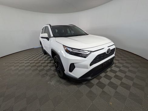 Used 2024 Toyota RAV4 XLE FWD image 27