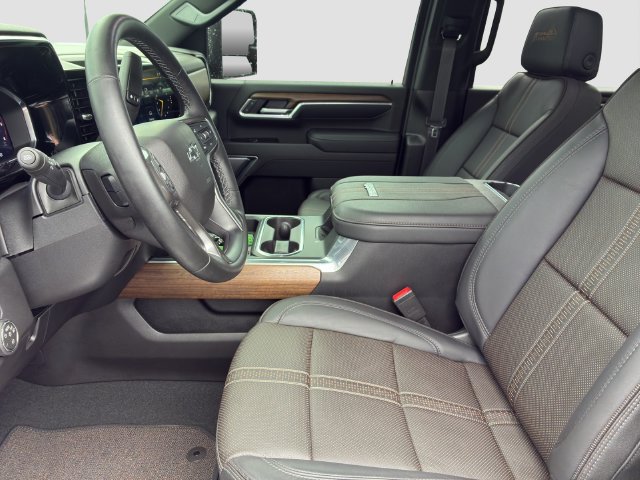 Used 2026 Chevrolet Silverado 2500 High Country w/ High Country Premium Package AWD/4WD image 27