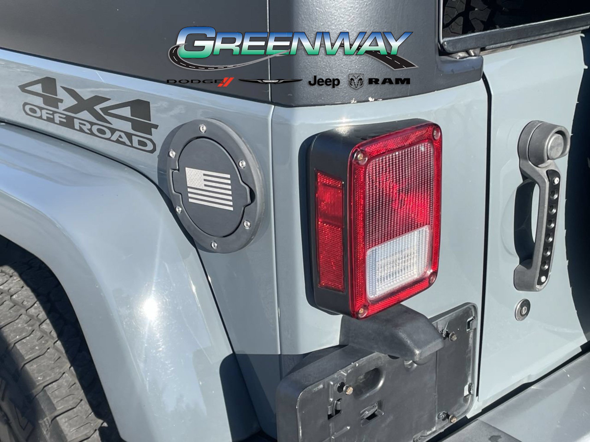 Used 2015 Jeep Wrangler Unlimited Sahara AWD/4WD image 7