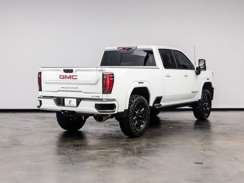 Used 2025 GMC Sierra 2500 AT4 w/ AT4 Premium Plus Package AWD/4WD image 23