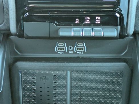 Certified 2026 RAM 1500 Big Horn AWD/4WD image 15