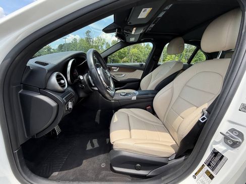 Used 2019 Mercedes-Benz C 300 Sedan image 9