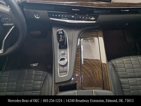 Used 2024 Cadillac Escalade Sport Platinum w/ LPO, ONYX Package image 14