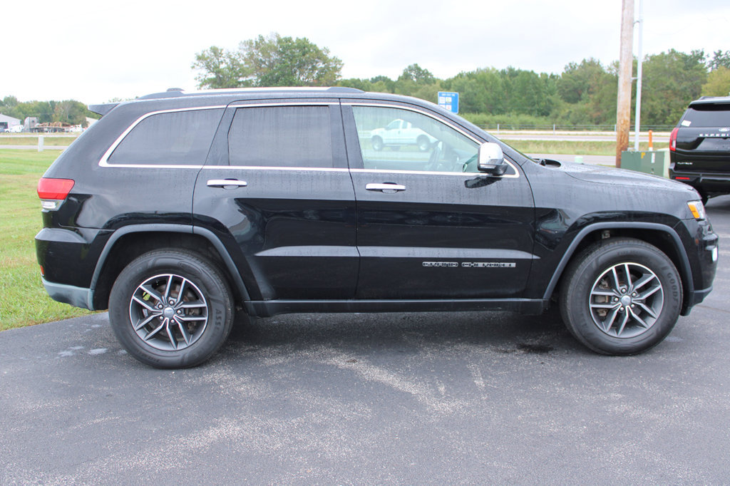 Used 2017 Jeep Grand Cherokee Limited AWD/4WD image 18