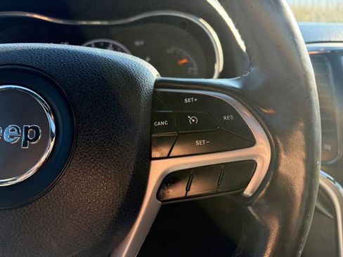 Used 2018 Jeep Grand Cherokee Altitude image 22