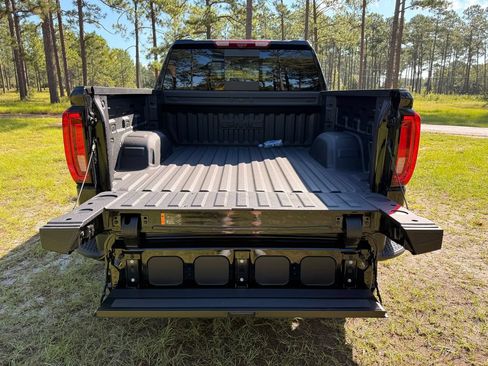 New 2026 GMC Sierra 1500 Denali w/ Denali Reserve Package AWD/4WD image 7