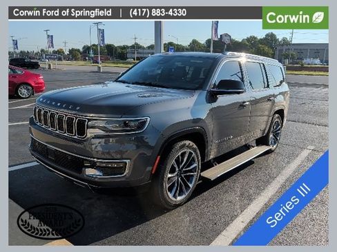 Used 2024 Jeep Wagoneer Series III w/ Premium Group I AWD/4WD image 1