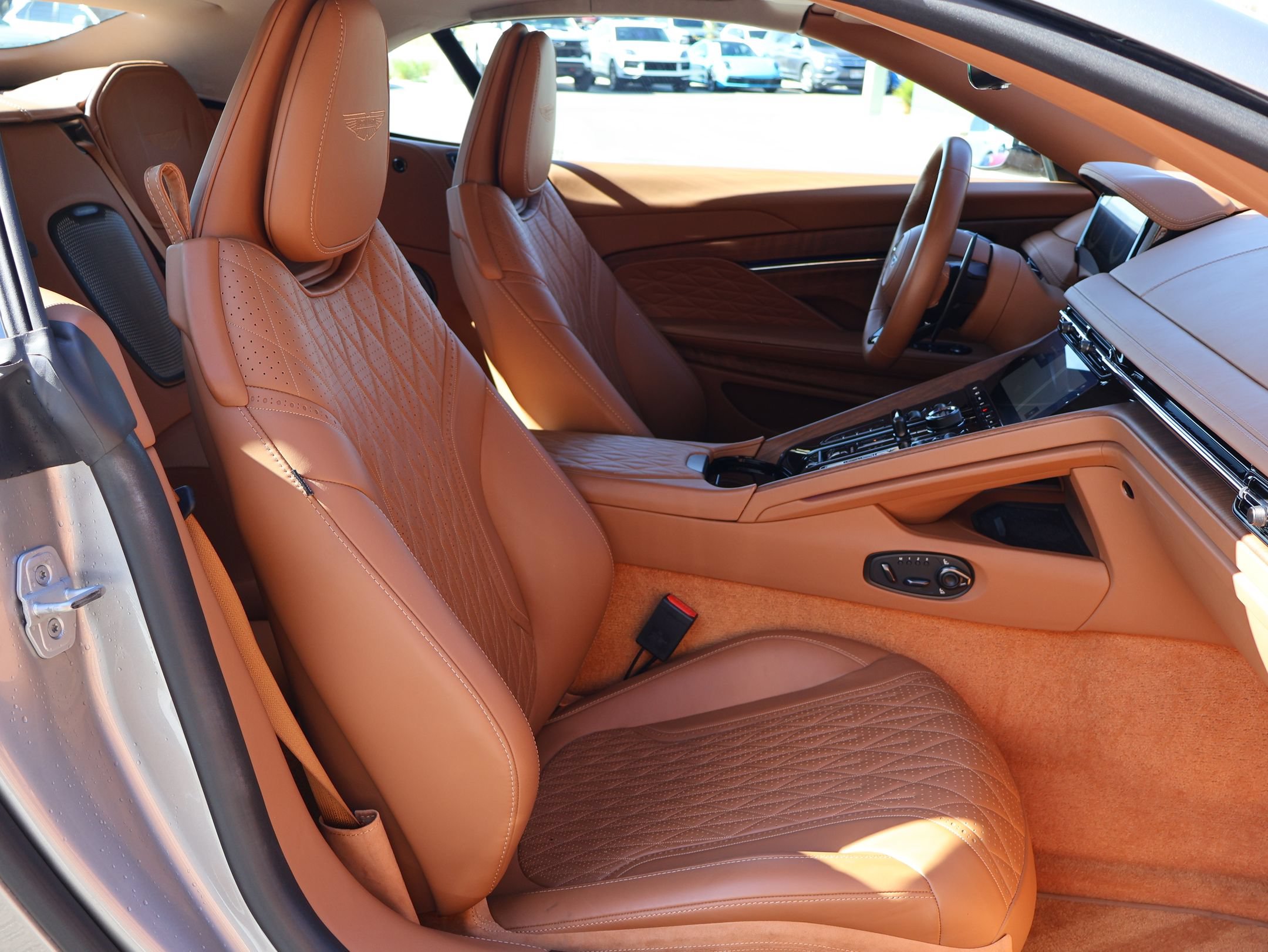 Used 2024 Aston Martin DB12 Convertible RWD image 23