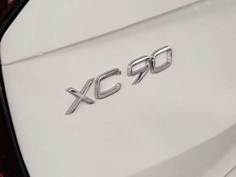 New 2026 Volvo XC90 B6 Ultra w/ Protection Package AWD/4WD image 12