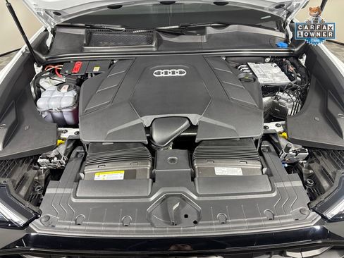 Used 2025 Audi Q8 Prestige w/ Prestige Package AWD/4WD image 25