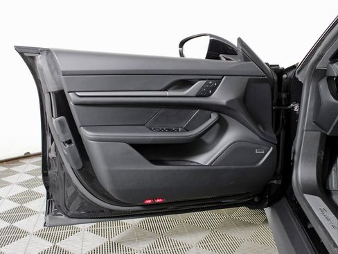 Used 2026 Porsche Taycan image 15