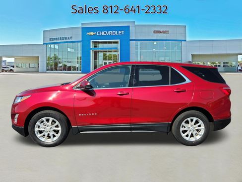 Used 2020 Chevrolet Equinox LT w/ Driver Convenience Package FWD image 4