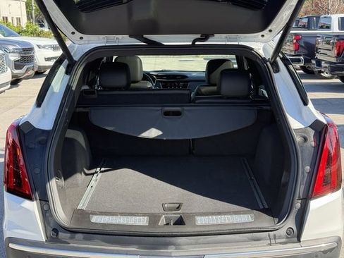 Used 2025 Cadillac XT5 Premium Luxury image 14