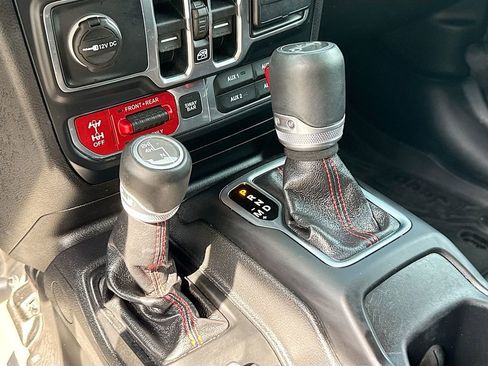 Used 2019 Jeep Wrangler Unlimited Rubicon image 13