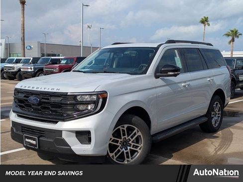 New 2025 Ford Expedition Active image 1