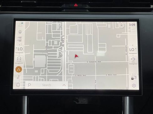 Used 2024 Land Rover Range Rover SE image 10